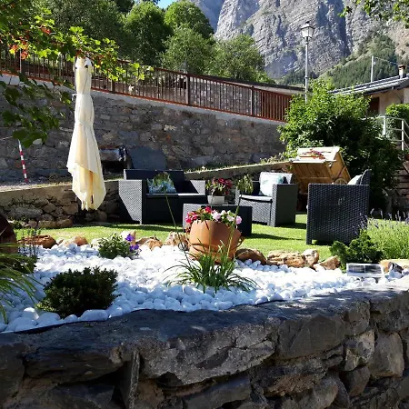 L'abri בית הארחה 3*